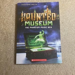 The haunted Museum phantom music box book